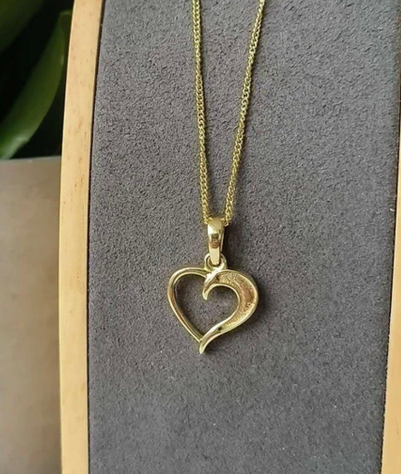 9K Gold Infinity Heart Pendant