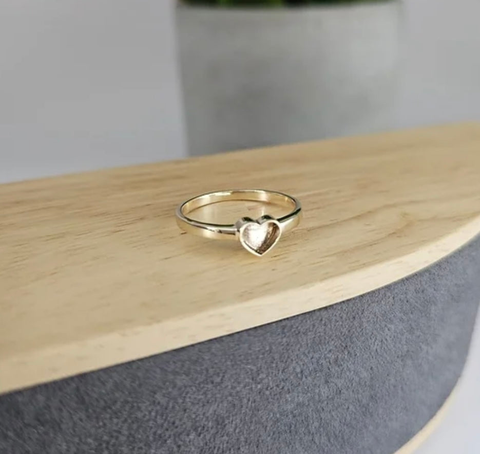 9K Gold Simple Heart Ring