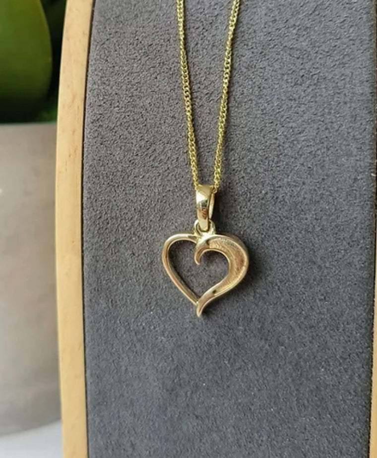 9K Gold Infinity Heart Pendant