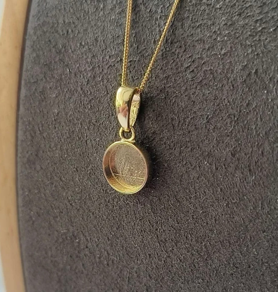 9K Gold 8mm Round Pendant