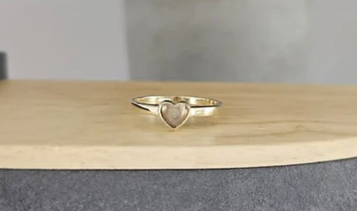 9K Gold Simple Heart Ring