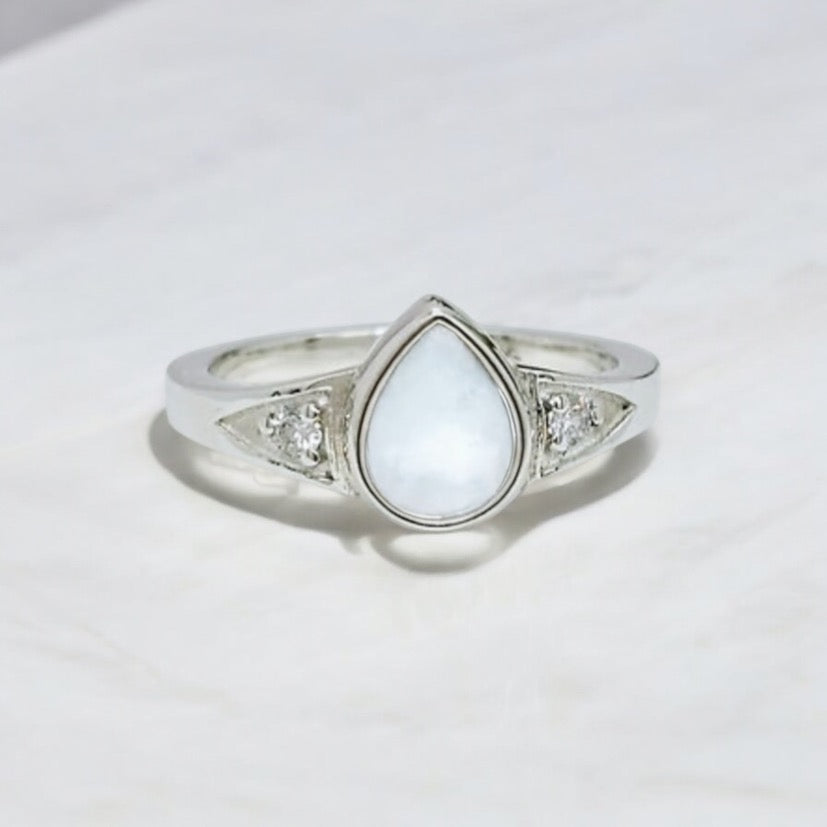 Teardrop Double Crystal Ring