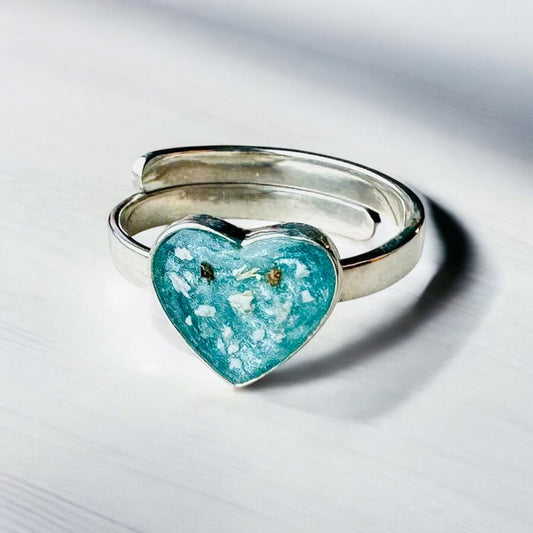 Adjustable heart ring